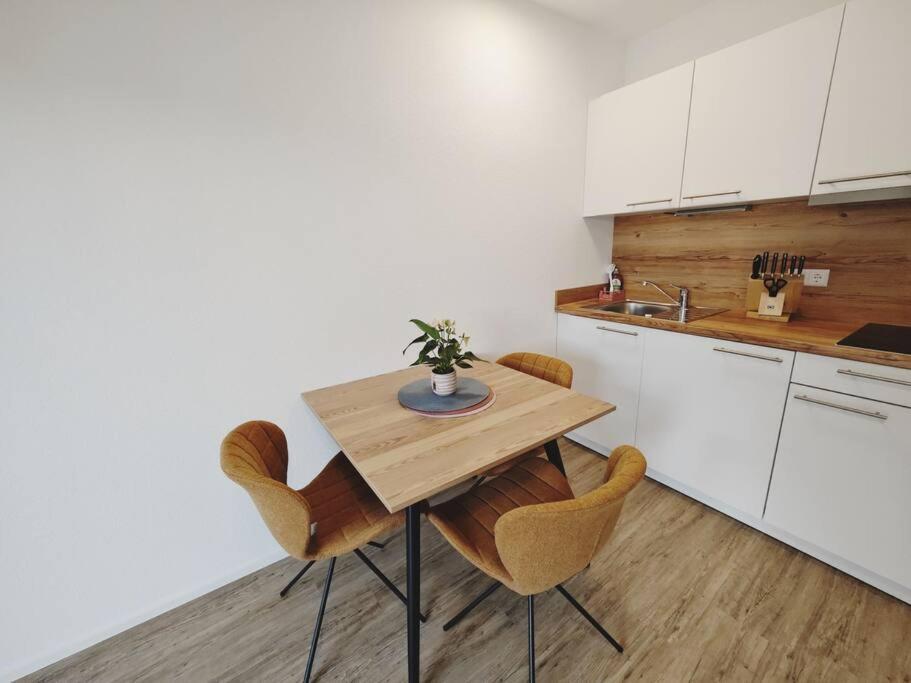 Ticasa Wave-Zentral-Outlet-Aufzug-Stylisch-Unique Μέτσινγκεν Εξωτερικό φωτογραφία